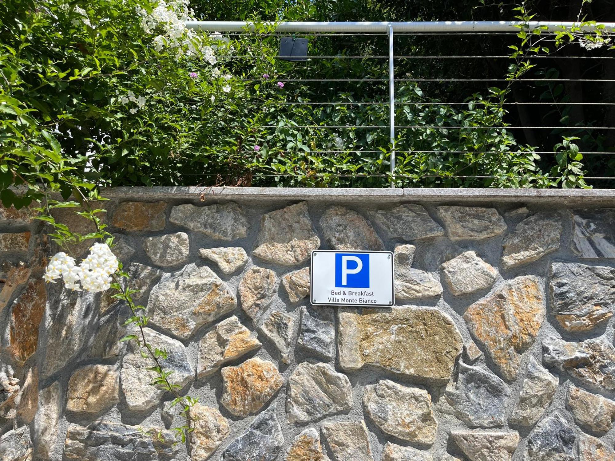 Villa Monte Bianco Mandello del Lario Esterno foto